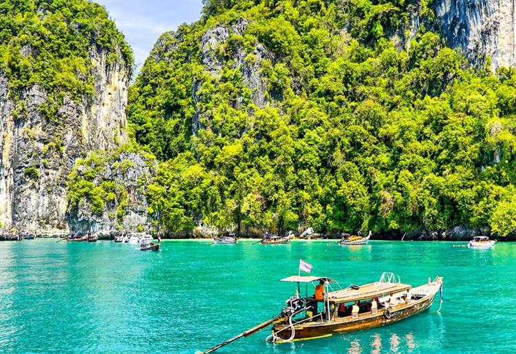 Amazing Trip To Bangkok And Phuket